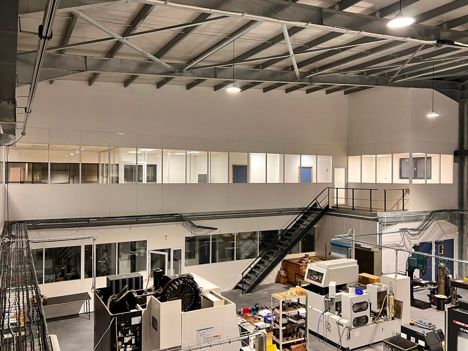 Aménagement des bureaux d'un centre d'usinage de précision – Chusclan (30)