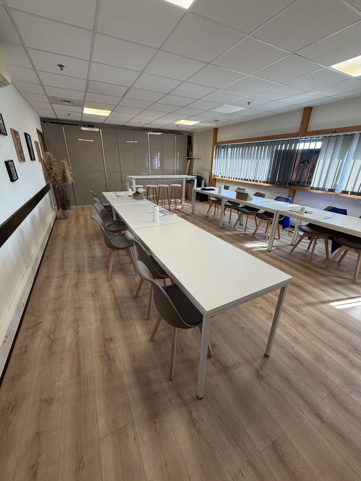 Rénovation du sol d'une salle de réunion – photo 2